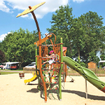 Aire de jeux pour les enfants - camping le Domaine de la Brèche