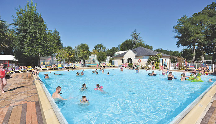 Troisième piscine extérieure - Domaine de la Brèche