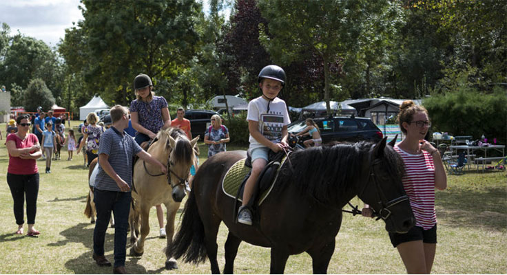 Centre équestre au camping le Domaine de la Brèche