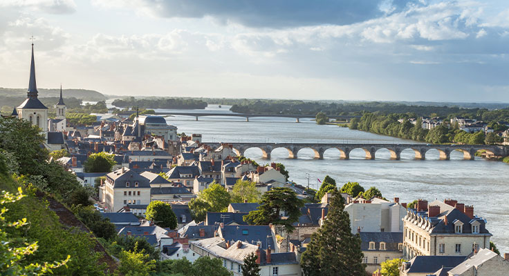 La Loire et le Château de Saumur dans le Maine et Loire