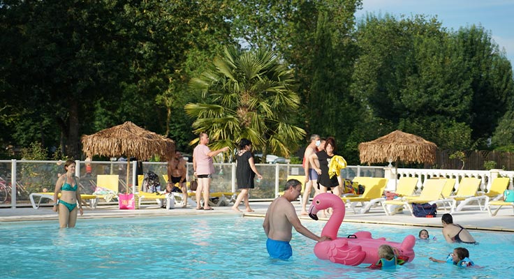 Piscine pour toute la famille - Camping le Domaine de la Brèche